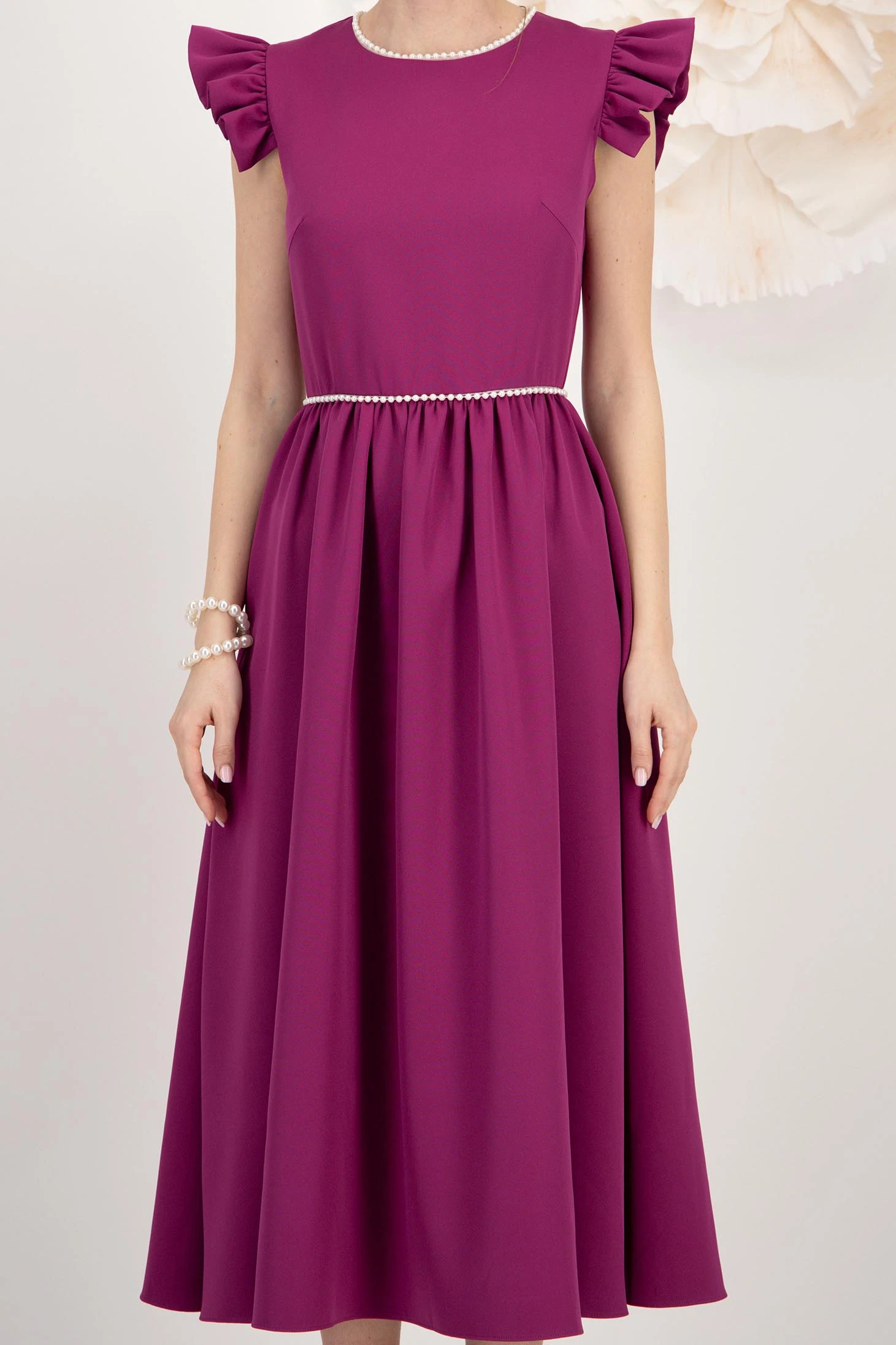 Rochie din stofa elastica mov midi in clos cu aplicatii cu perle